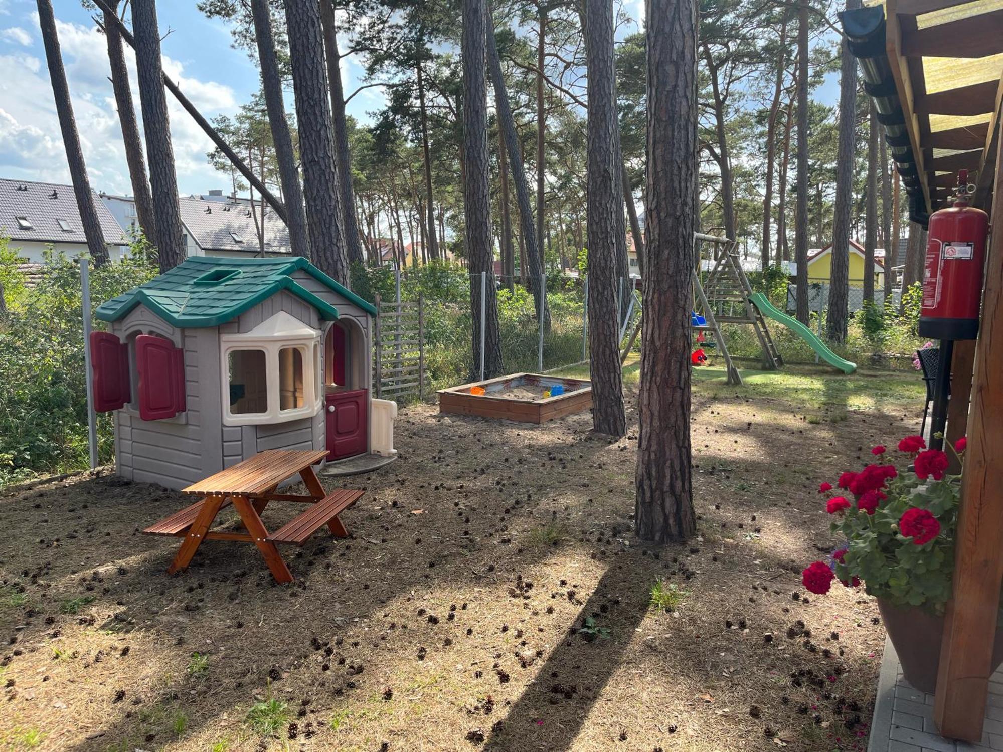 Domki Letniskowe Wiktorek Dziwnówek Esterno foto